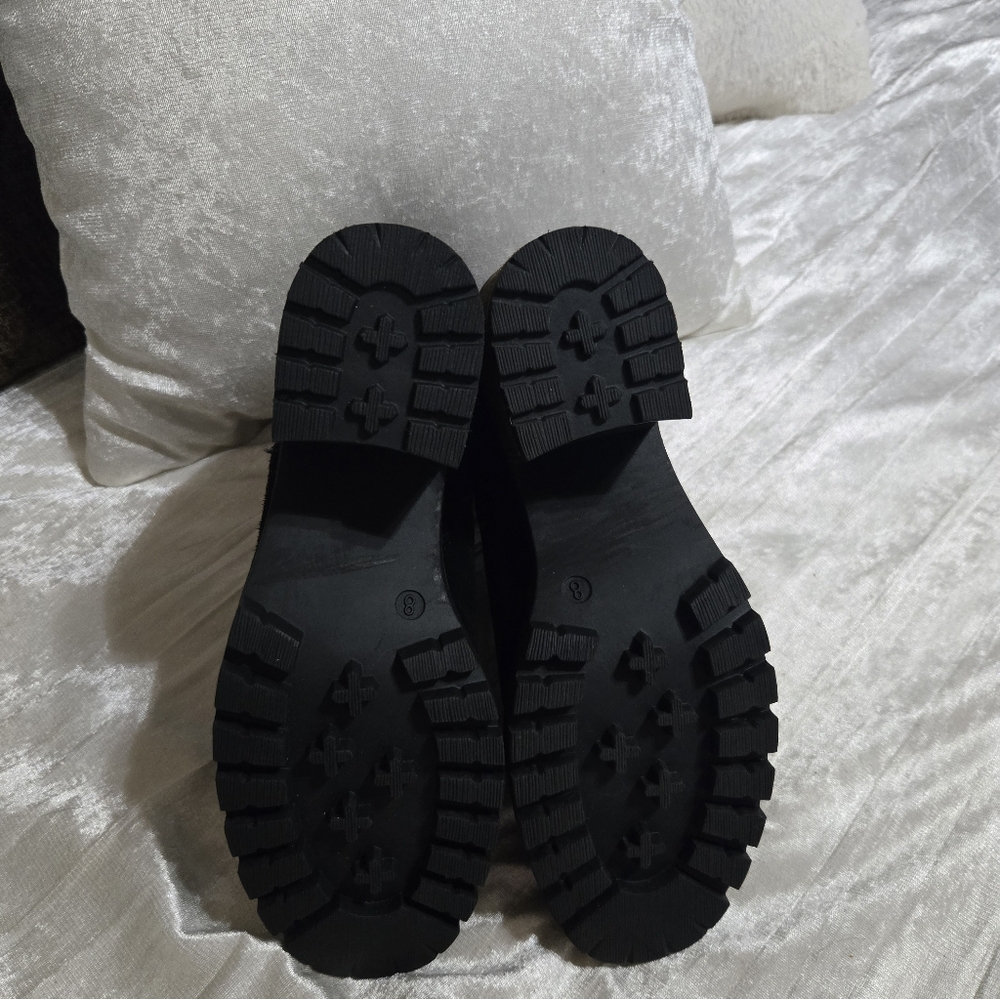 Suede Black Ankle Booties By Eva And Zoe, Size 8 NWOT - Picture 7 of 9
